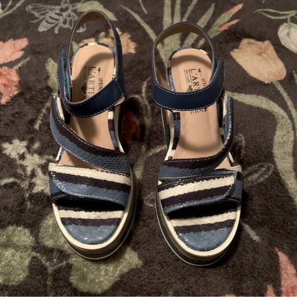 L’ Artiste Women’s Sandals 🦋🦋🦋 - Picture 3 of 6